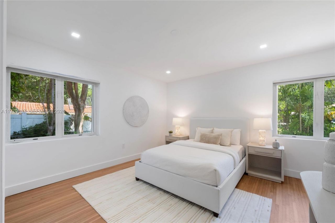 5211 Granada Blvd , Coral Gables, FL 33146 Photo