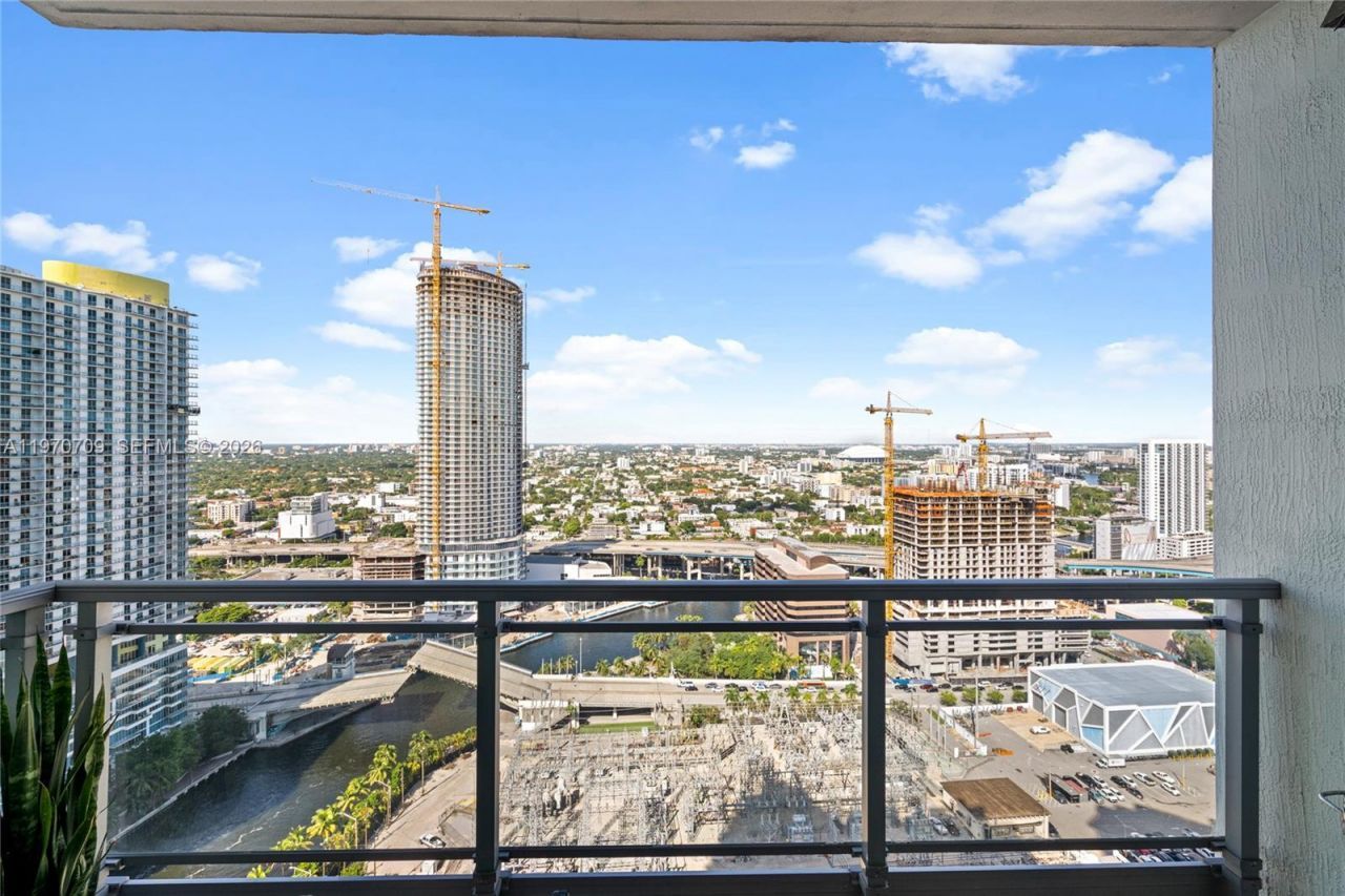 92 SW 3rd St , Unit 3409, Miami, FL 33130 Photo