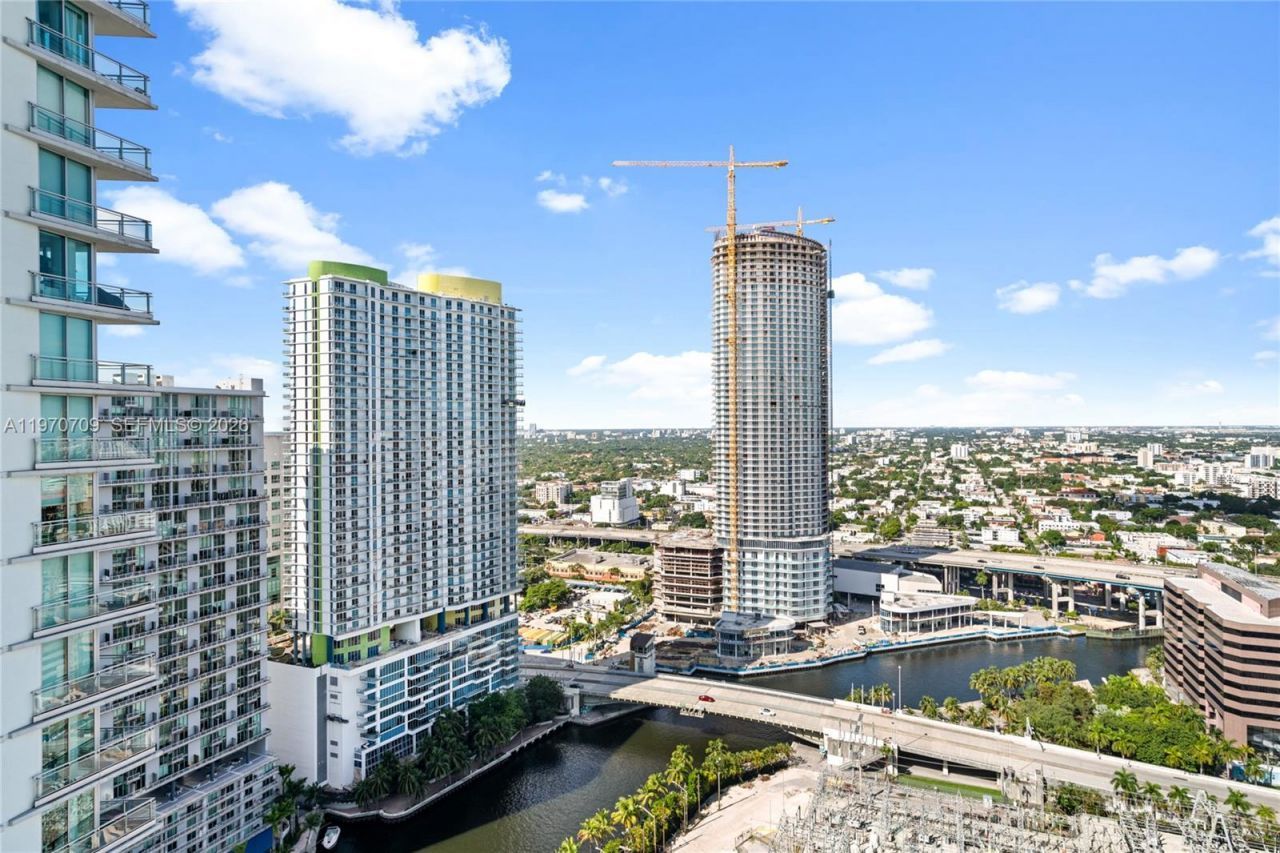 92 SW 3rd St , Unit 3409, Miami, FL 33130 Photo