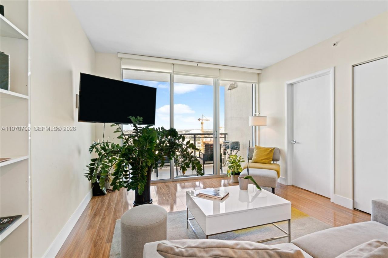 92 SW 3rd St , Unit 3409, Miami, FL 33130 Photo