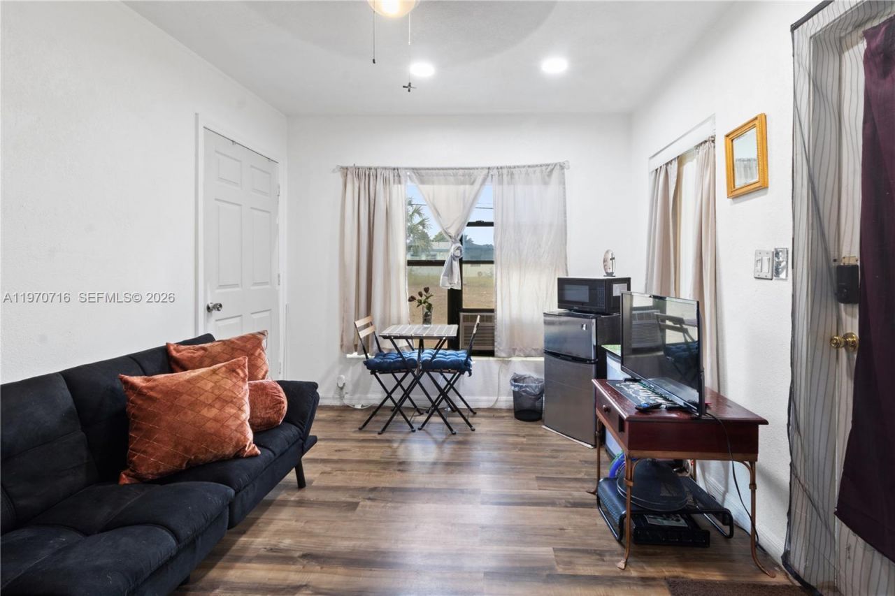 1021 SW 31st Ave, Fort Lauderdale, FL 33312 Photo