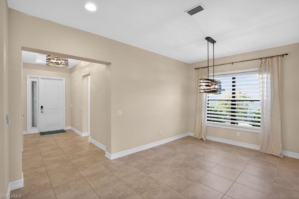 8260 Venetian Pointe Dr, Fort Myers, FL 33908 Photo