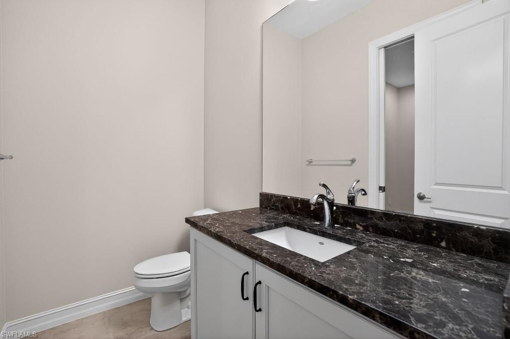 8260 Venetian Pointe Dr, Fort Myers, FL 33908 Photo