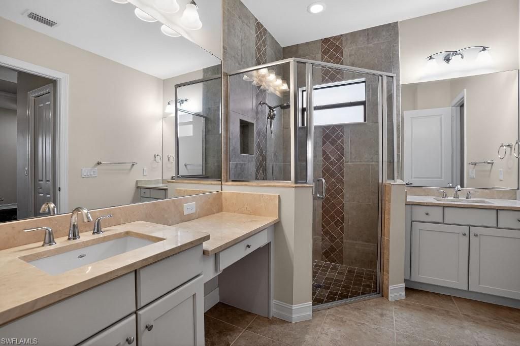 8260 Venetian Pointe Dr, Fort Myers, FL 33908 Photo