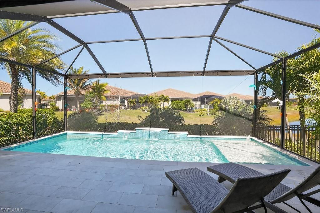 8260 Venetian Pointe Dr, Fort Myers, FL 33908 Photo