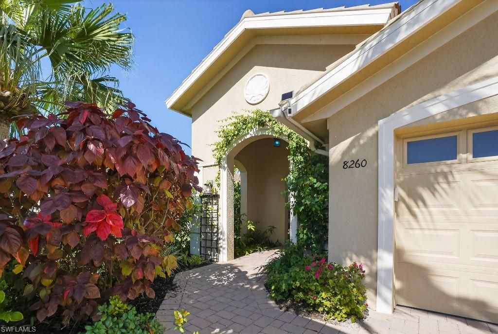 8260 Venetian Pointe Dr, Fort Myers, FL 33908 Photo