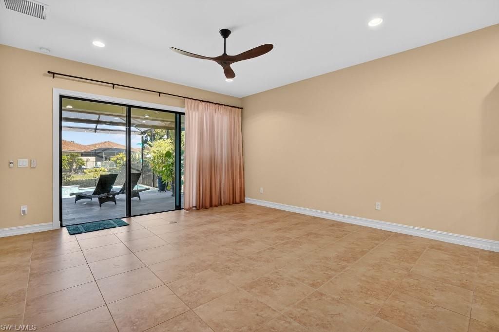 8260 Venetian Pointe Dr, Fort Myers, FL 33908 Photo