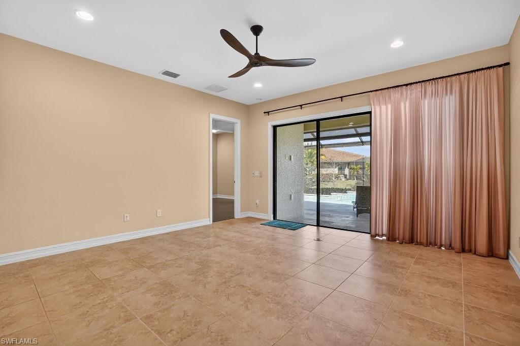 8260 Venetian Pointe Dr, Fort Myers, FL 33908 Photo
