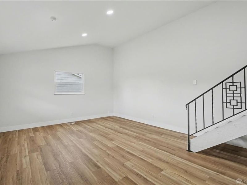 419 Falcon Drive, New Carlisle, OH 45344 Photo 3