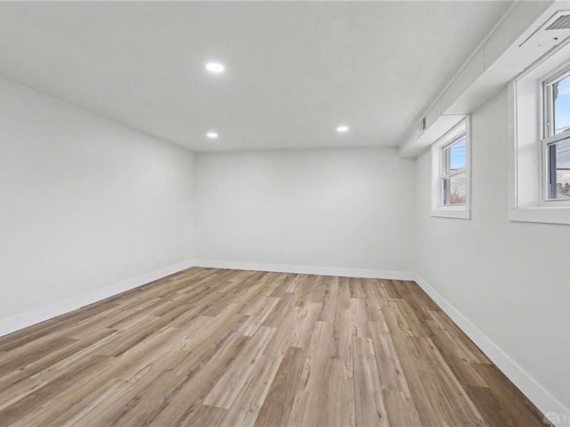 419 Falcon Drive, New Carlisle, OH 45344 Photo 33