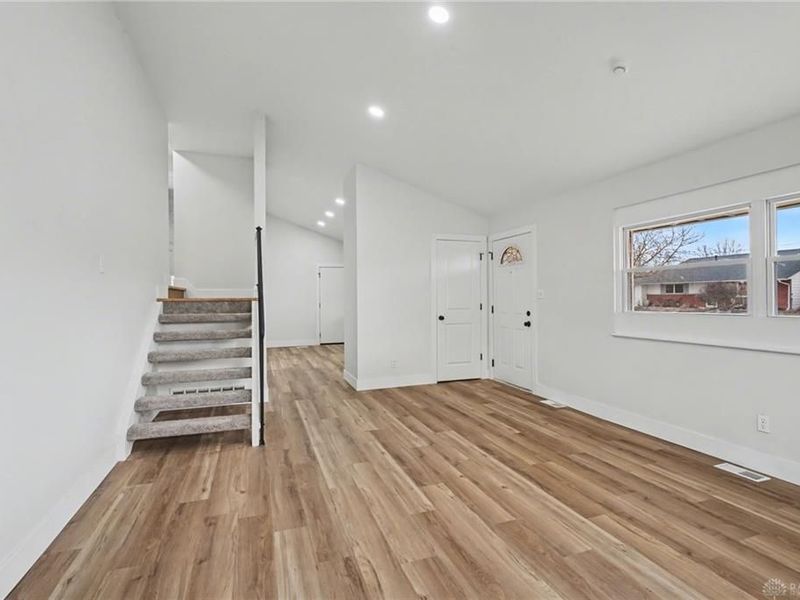 419 Falcon Drive, New Carlisle, OH 45344 Photo 7