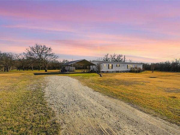 568 HCR4235 , Hillsboro, TX 76645