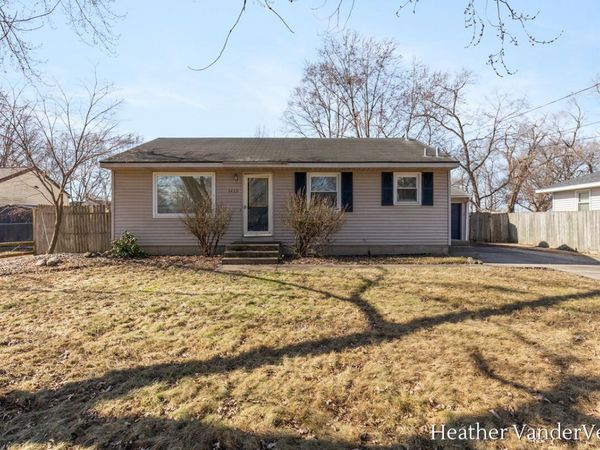 5439 Averill Avenue SW, Wyoming, MI 49548