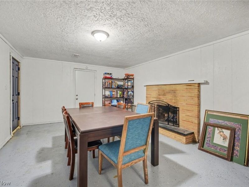 1215 Pleasant Valley Drive NE, Warren, OH 44483 Photo 14