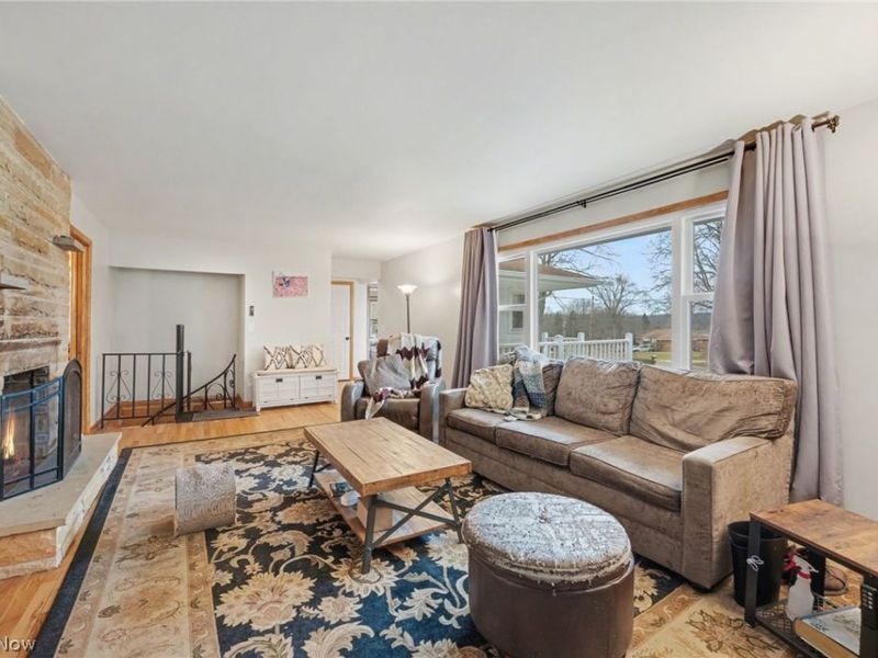 1215 Pleasant Valley Drive NE, Warren, OH 44483 Photo 5