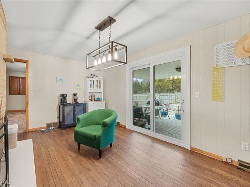 1215 Pleasant Valley Drive NE, Warren, OH 44483 Photo 6