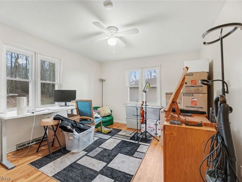 1215 Pleasant Valley Drive NE, Warren, OH 44483 Photo 8