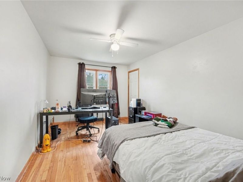 1215 Pleasant Valley Drive NE, Warren, OH 44483 Photo 9