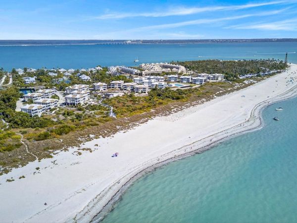 255 Periwinkle Way, Unit 7-A, Sanibel, FL 33957