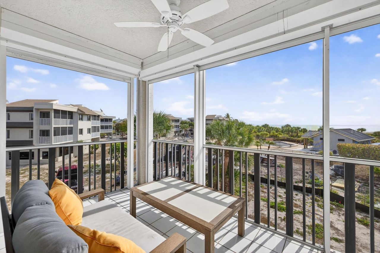 255 Periwinkle Way, Unit 7-A, Sanibel, FL 33957 Photo