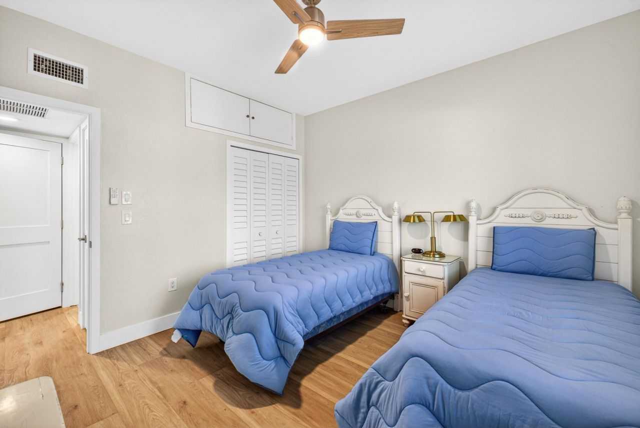 255 Periwinkle Way, Unit 7-A, Sanibel, FL 33957 Photo