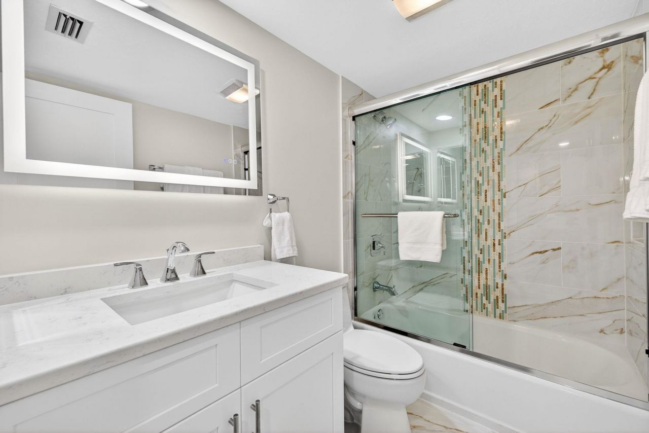 255 Periwinkle Way, Unit 7-A, Sanibel, FL 33957 Photo