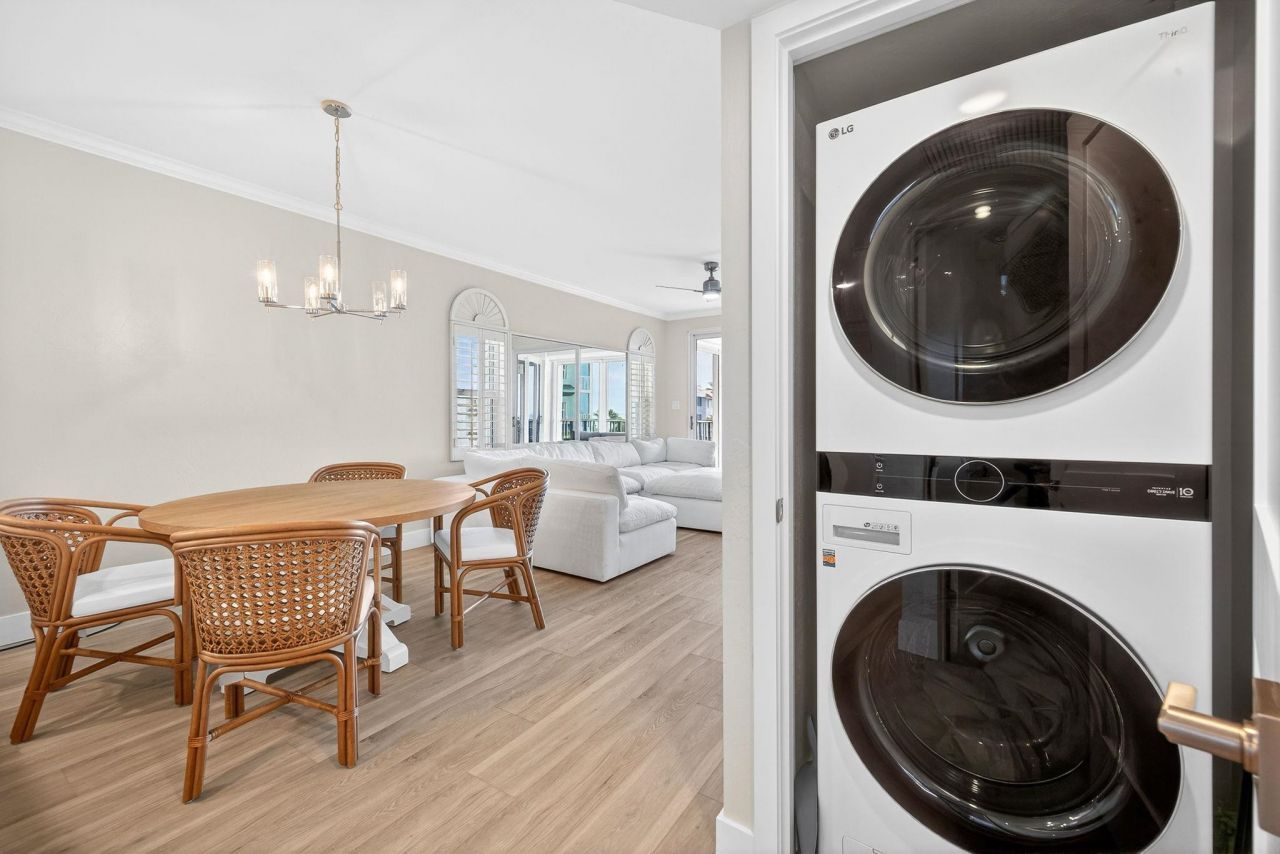 255 Periwinkle Way, Unit 7-A, Sanibel, FL 33957 Photo