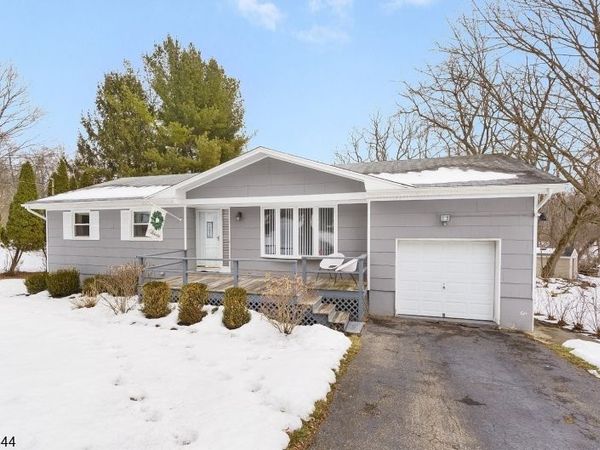 108 HILLSIDE TERRACE EAST, Mansfield, NJ 07840