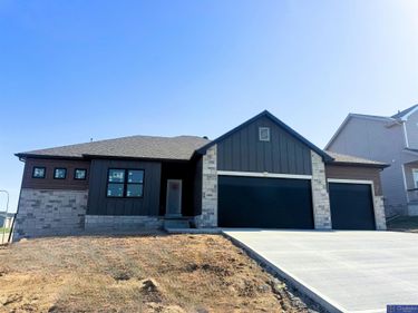 16903 Daniel Street, Bennington, NE 68007