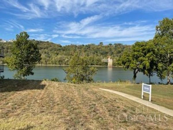 A Sanctuary Place, Unit 1, Cincinnati, OH 45230