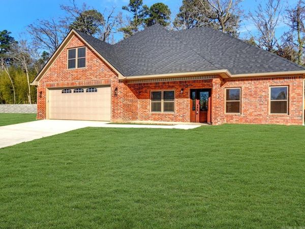 134 Jet Circle, Hot Springs, AR 71913