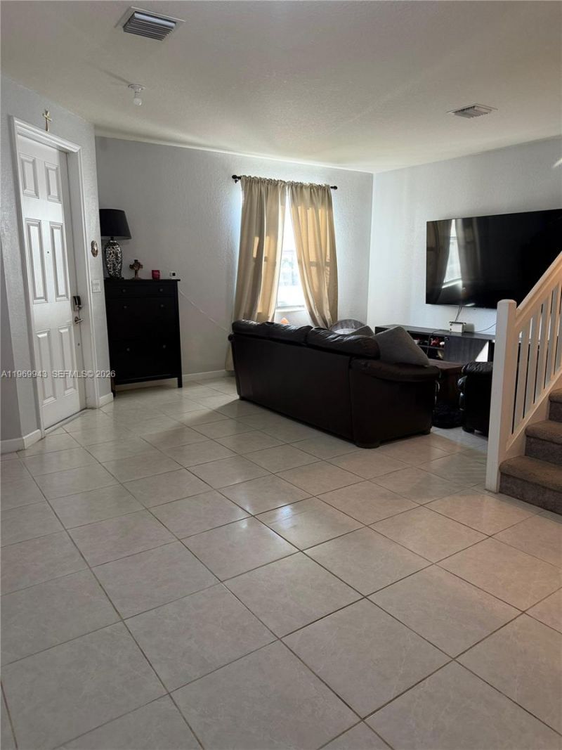 10515 W 33rd Ct, Hialeah, FL 33018 Photo