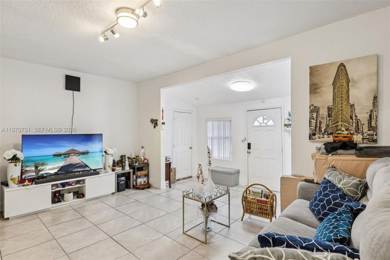 6402 NW 8th Ave , Miami, FL 33150 Photo