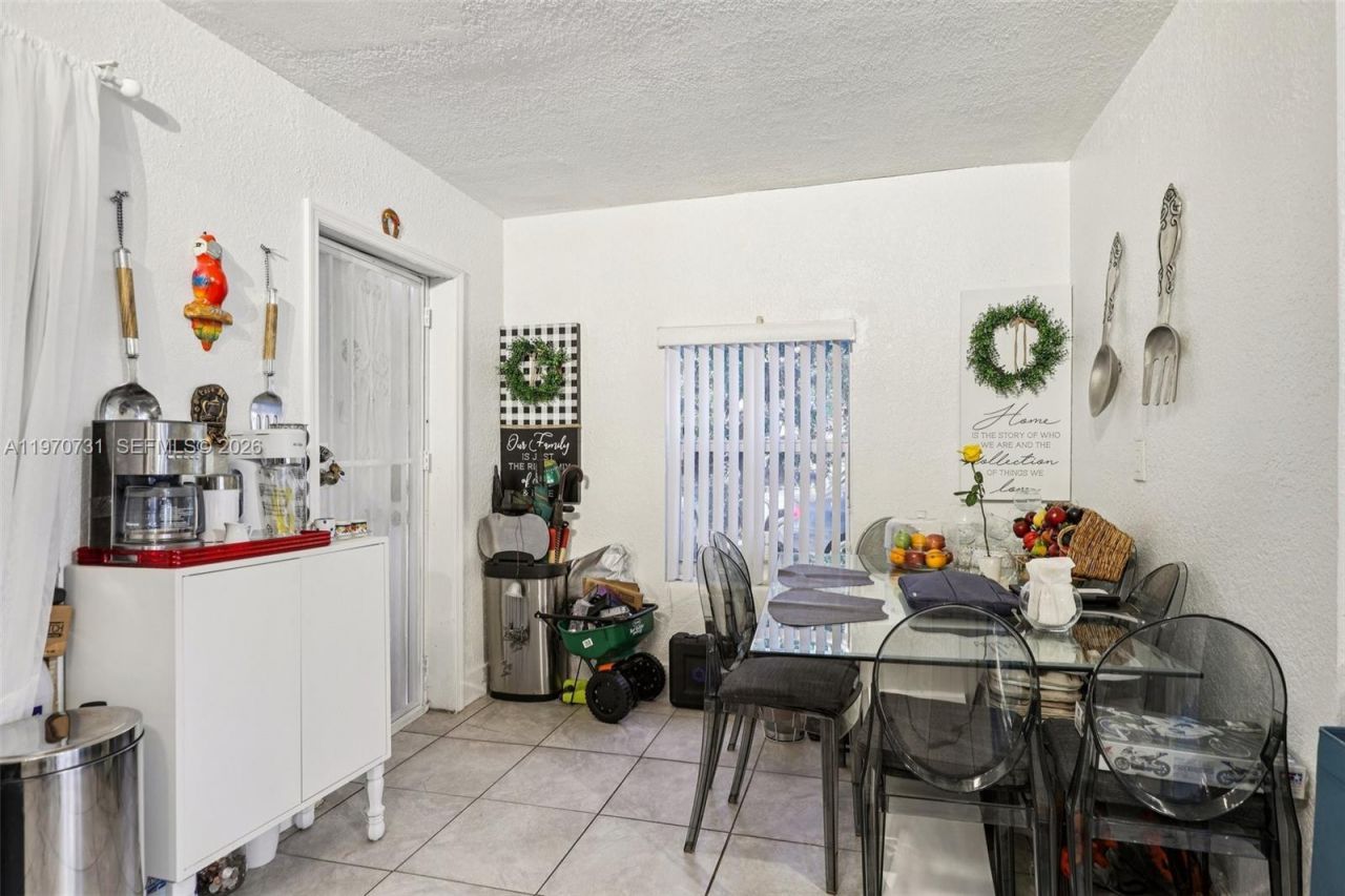 6402 NW 8th Ave , Miami, FL 33150 Photo