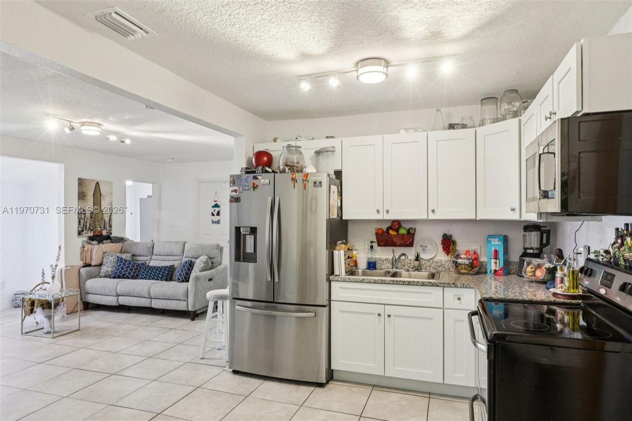 6402 NW 8th Ave , Miami, FL 33150 Photo