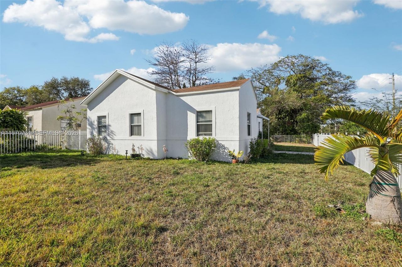 6402 NW 8th Ave , Miami, FL 33150 Photo