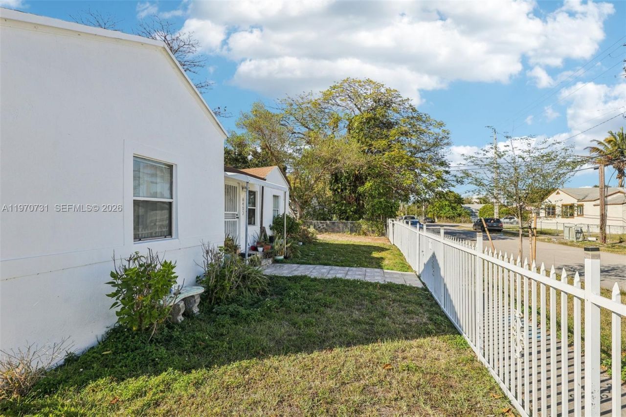 6402 NW 8th Ave , Miami, FL 33150 Photo