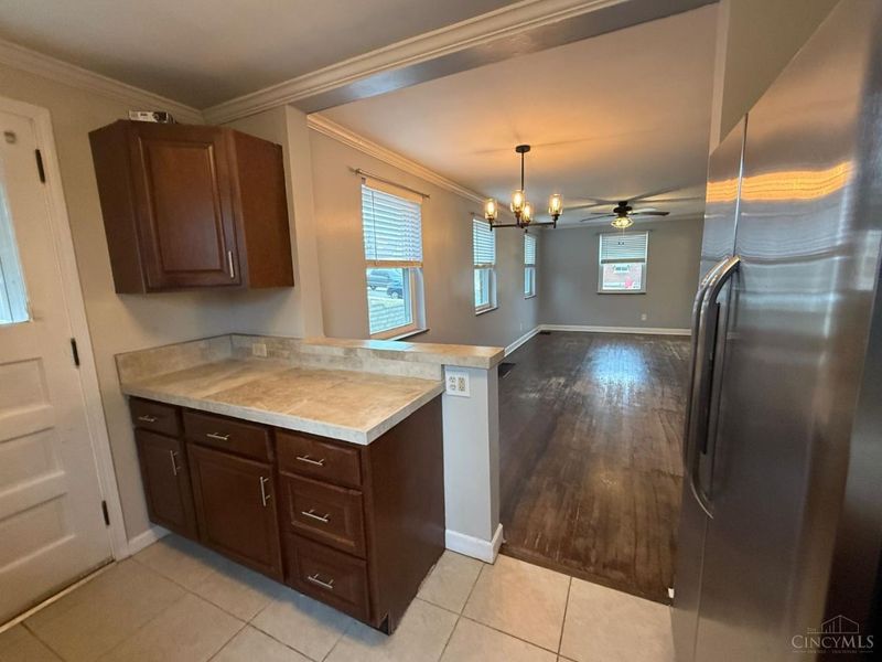 5549 Surrey Avenue, Green Township, OH 45248 Photo 12