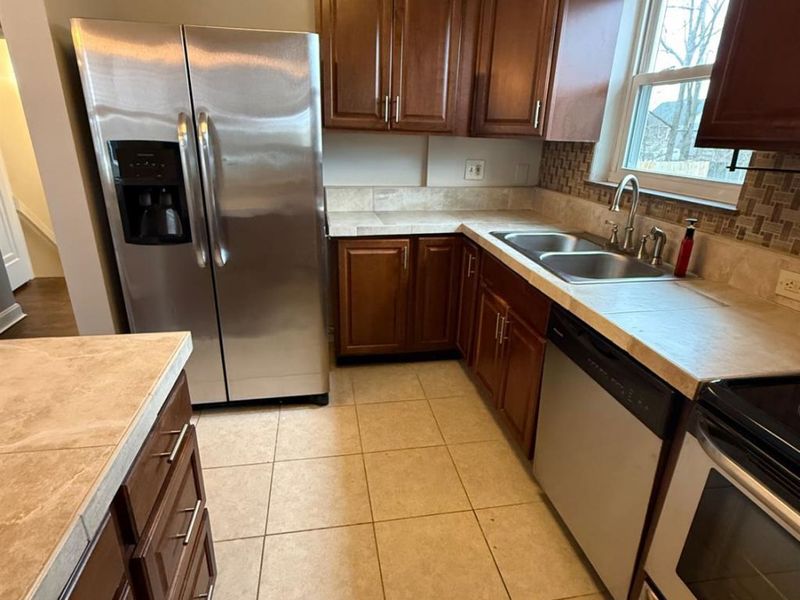 5549 Surrey Avenue, Green Township, OH 45248 Photo 14