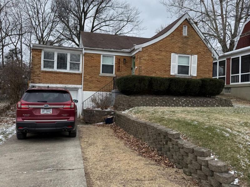 5549 Surrey Avenue, Green Township, OH 45248 Photo 2