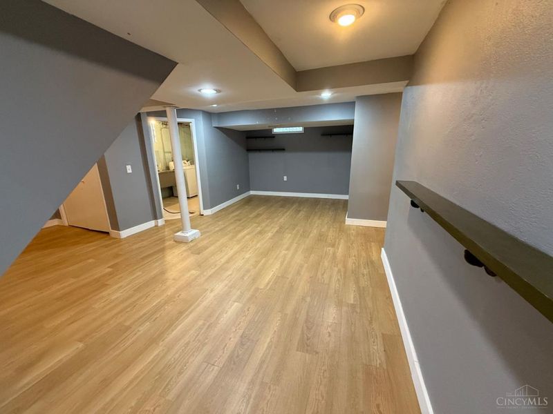 5549 Surrey Avenue, Green Township, OH 45248 Photo 30