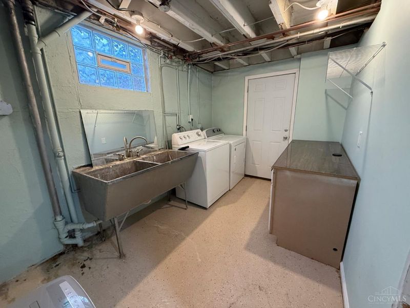 5549 Surrey Avenue, Green Township, OH 45248 Photo 35