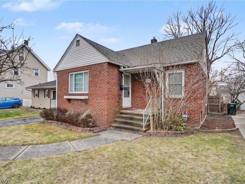 144 Roosevelt Avenue, Elyria, OH 44035 Photo 1