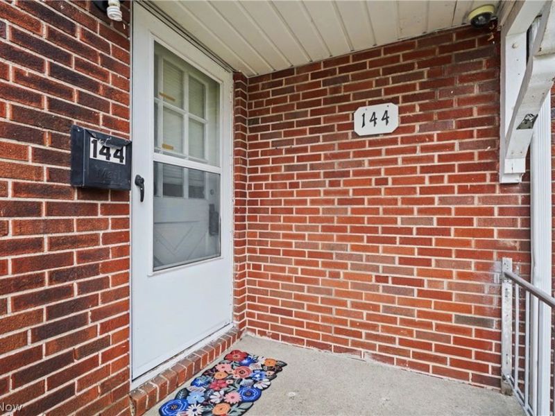144 Roosevelt Avenue, Elyria, OH 44035 Photo 3