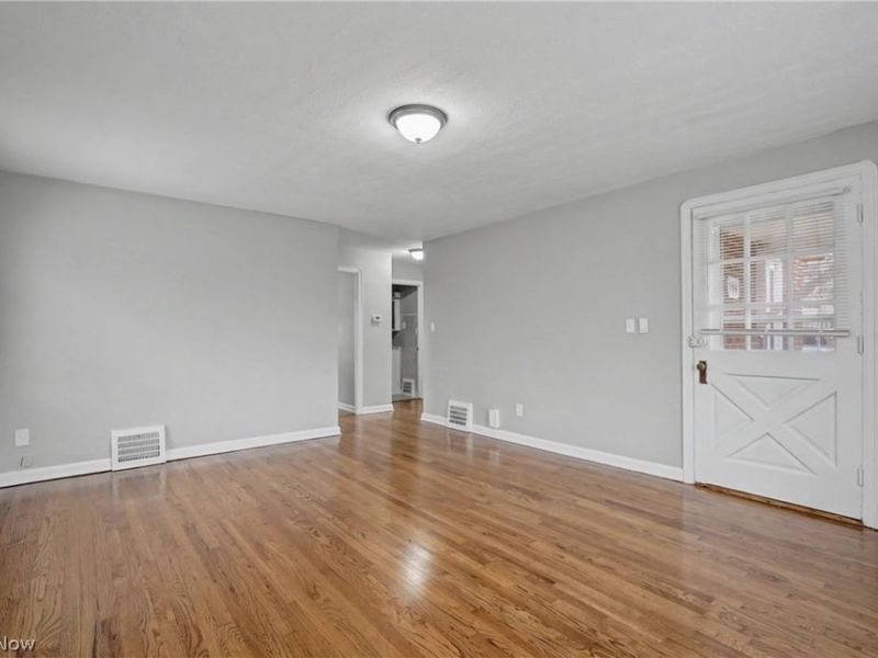 144 Roosevelt Avenue, Elyria, OH 44035 Photo 6