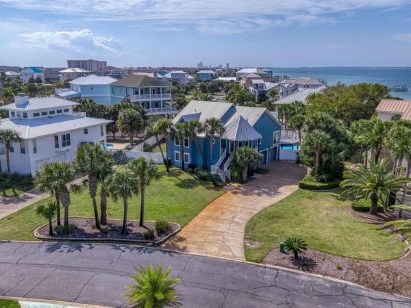 5 Sugar Bowl Ln, Pensacola Beach, FL 32561