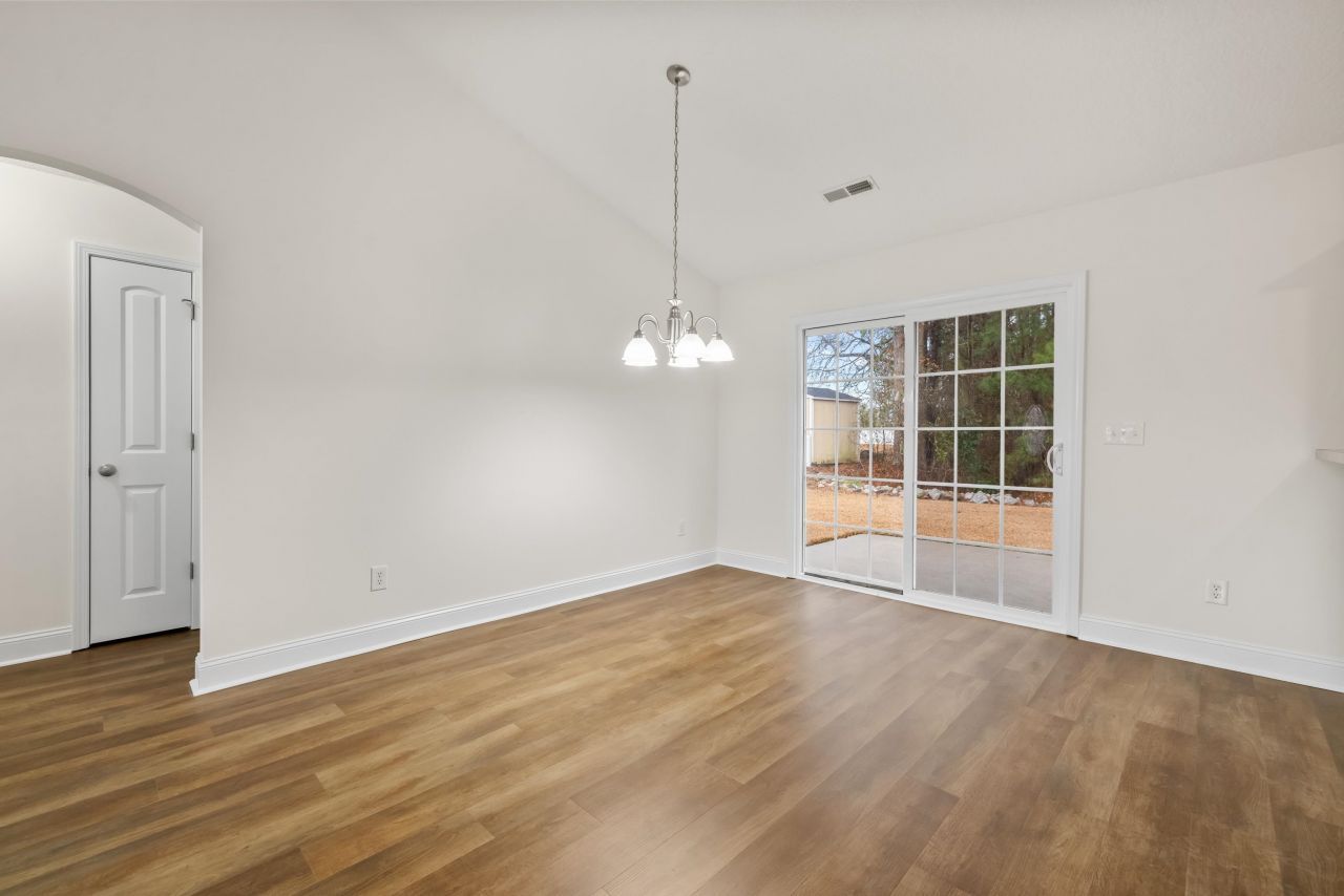 2711 Green Pond Circle  Photo 12