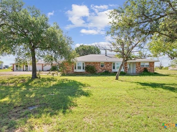 9088 Fm 437 , Rogers, TX 76569