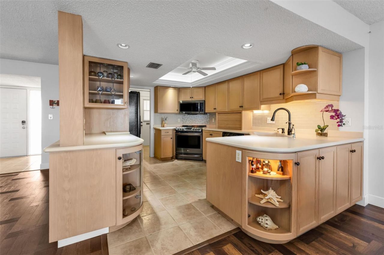 1 Colony Point Drive, Unit 13C, Punta Gorda, FL 33950 Photo