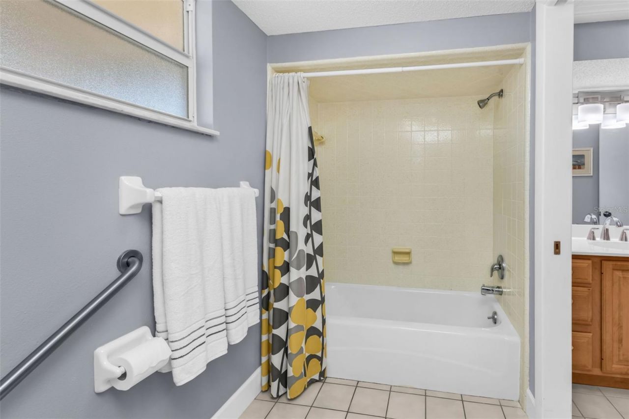 1 Colony Point Drive, Unit 13C, Punta Gorda, FL 33950 Photo